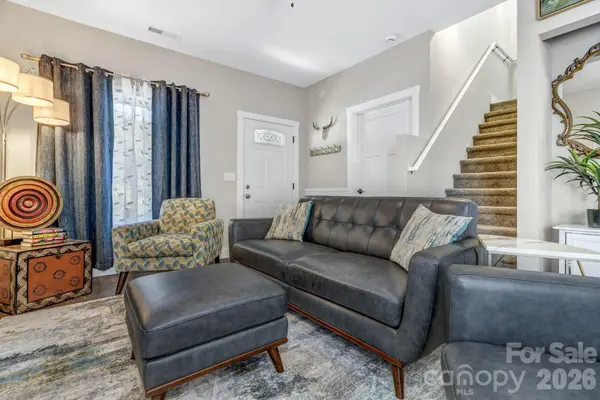 116 Northbend DR, Asheville, NC 28804