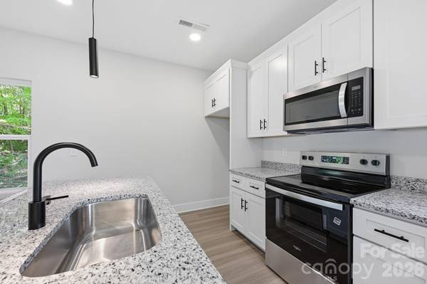 1534 W Horah ST, Salisbury, NC 28144