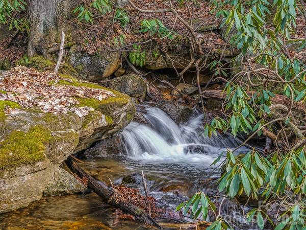 625 Cook Town RD, Bakersville, NC 28705