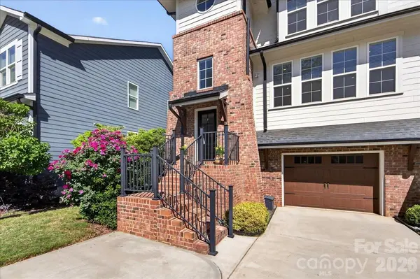 1413 Lomax AVE, Charlotte, NC 28211
