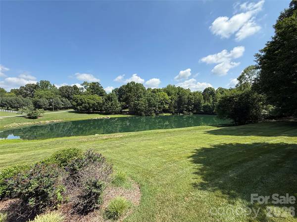 7902 Southerland DR, Browns Summit, NC 27214