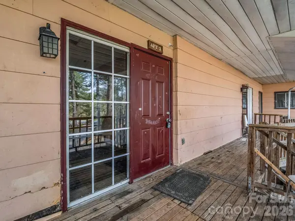 76 Adeles WAY, Hendersonville, NC 28792