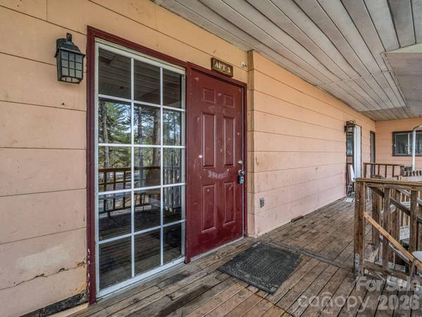 76 Adeles WAY, Hendersonville, NC 28792