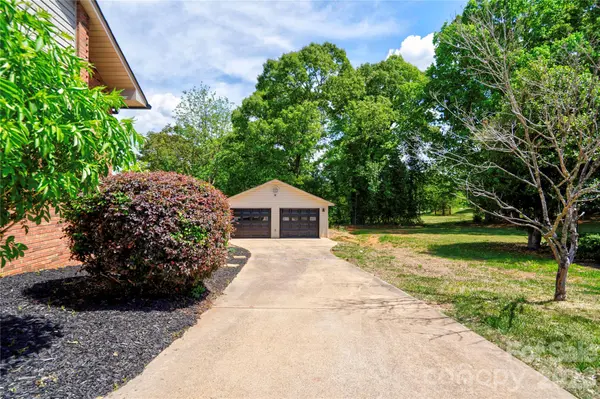 176 Knollwood DR, Forest City, NC 28043