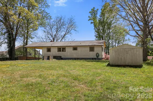 41 Hartshorn DR, Candler, NC 28715