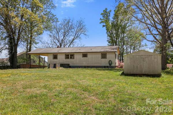 41 Hartshorn DR, Candler, NC 28715