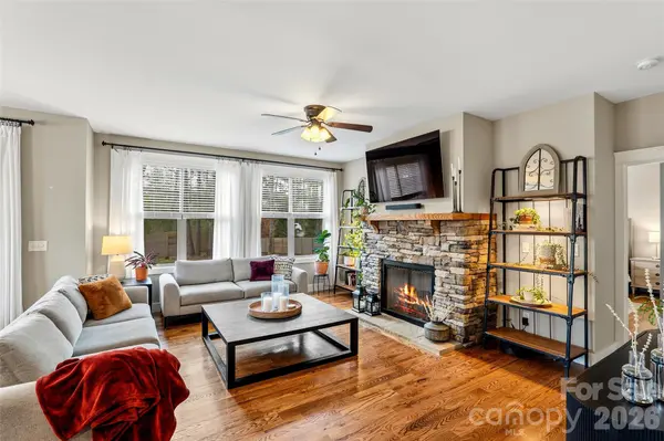 21 Wood Path LN, Arden, NC 28704