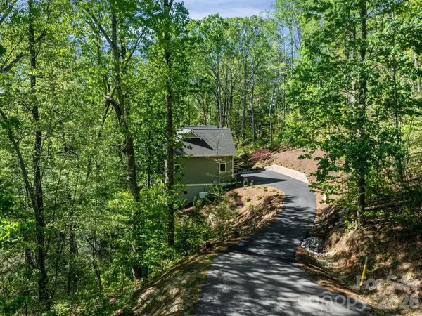 199 Garnet WAY, Hendersonville, NC 28791