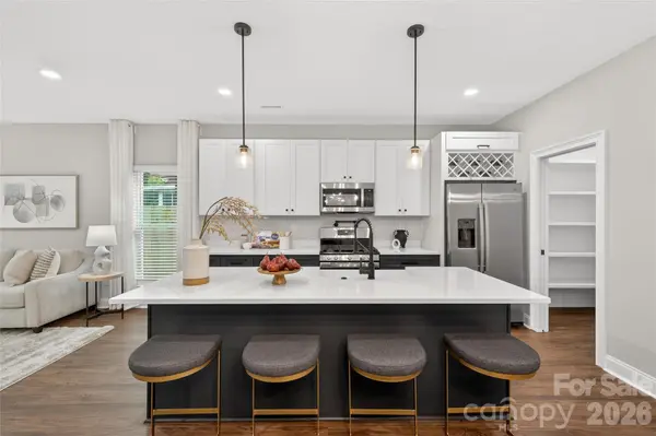 3219 Credenza RD, Charlotte, NC 28208