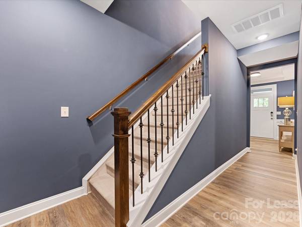 2314 Creekmere LN, Charlotte, NC 28262