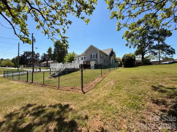 215 S Ferry RD, New London, NC 28127