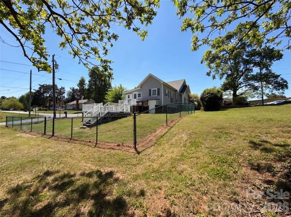 215 S Ferry RD, New London, NC 28127