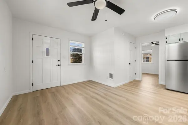 71 Maple ST, Clyde, NC 28721