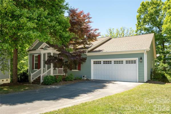 5 Hoolet CT, Biltmore Lake, NC 28715