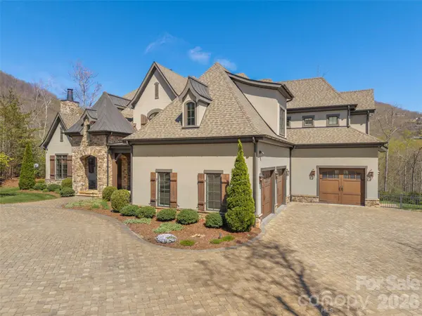 1925 White Tree TRL, Arden, NC 28704