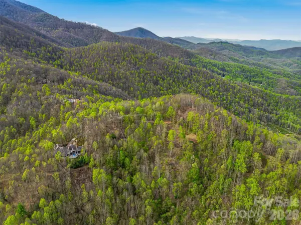 #227 Flying Dutchman RD, Sylva, NC 28779