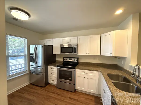 639 Mountainwater DR, Charlotte, NC 28262