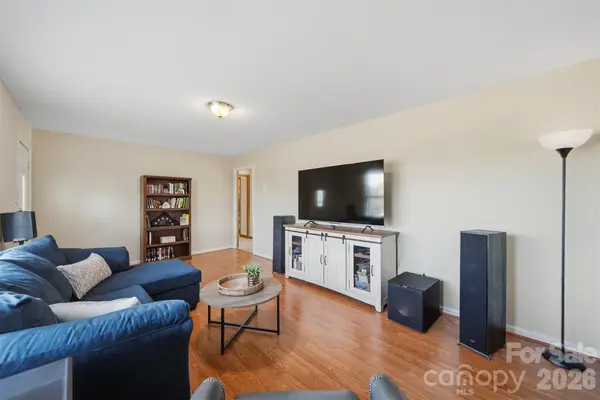 184 Edgegreen CT, Taylorsville, NC 28681
