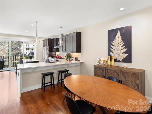 221 Broadway ST, Asheville, NC 28801