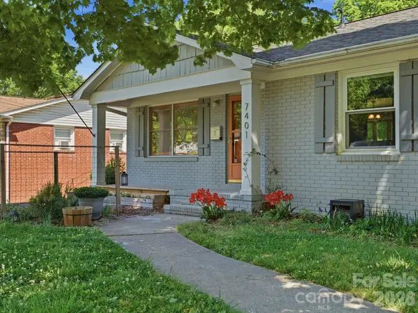 7401 Woodstream DR, Charlotte, NC 28210