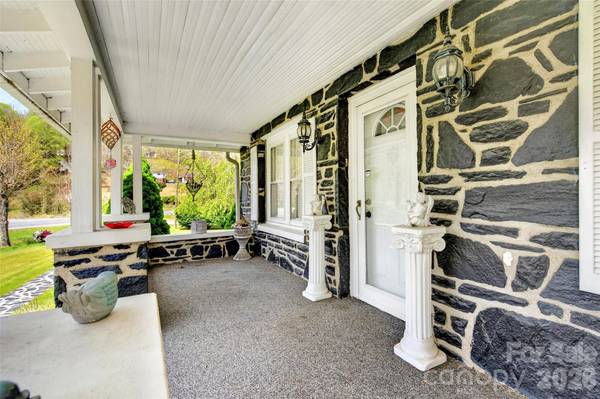 6507 S 226 HWY, Spruce Pine, NC 28777
