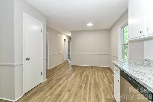 170 Hemingway LN, Statesville, NC 28625