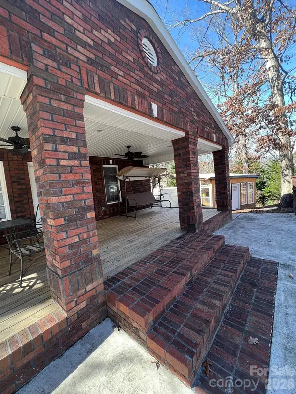 129 Twin Bluff TRL, Mount Gilead, NC 27306