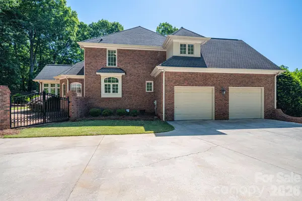110 Elizabeth CT, Mount Holly, NC 28120