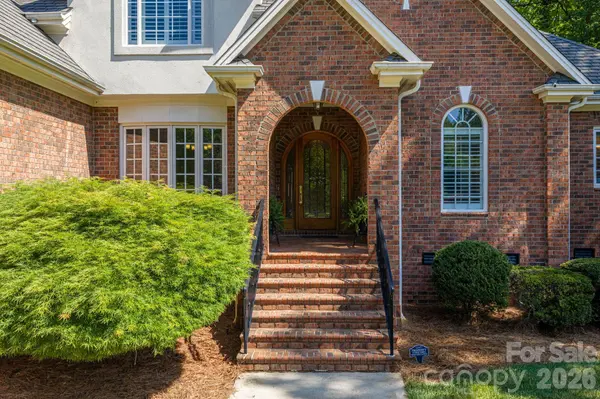 110 Elizabeth CT, Mount Holly, NC 28120