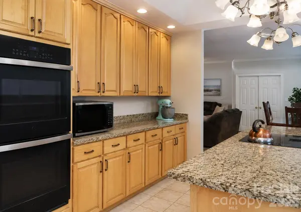2107 Jenkins Printing DR, Newton, NC 28658