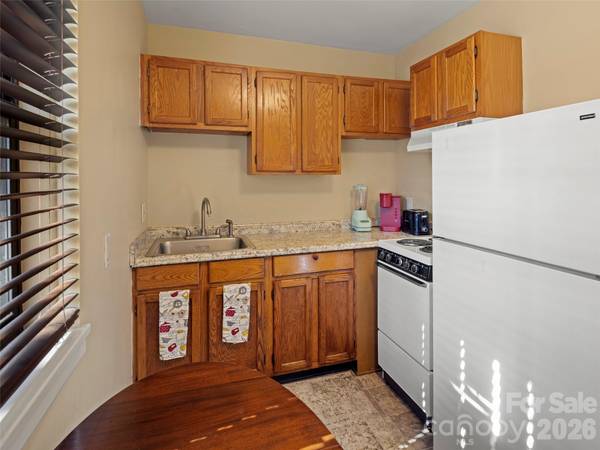 8 Units - 615 Biltmore AVE, Asheville, NC 28803