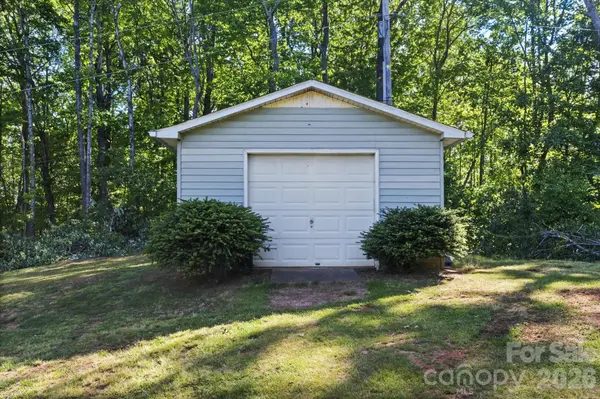 295 Cobblestone DR, Marion, NC 28752