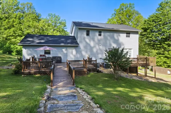 295 Cobblestone DR, Marion, NC 28752