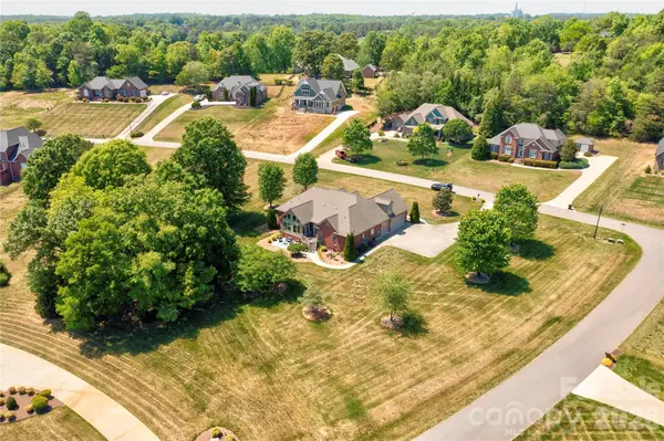 207 Cross Creek DR, Cherryville, NC 28021