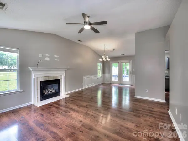 8110 Slickrock CIR, Charlotte, NC 28215