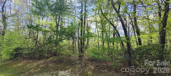 102 High Cliffs TRL, Black Mountain, NC 28711