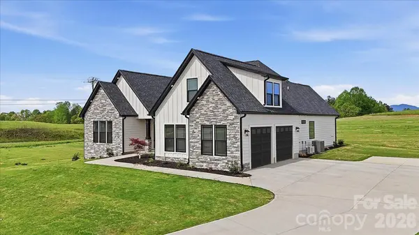 36 Sky Lane CT #1, Columbus, NC 28722