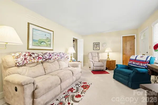 2240 Ashley RD, Charlotte, NC 28208