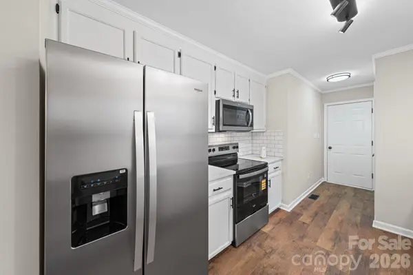 2327 Sunset DR, Gastonia, NC 28054
