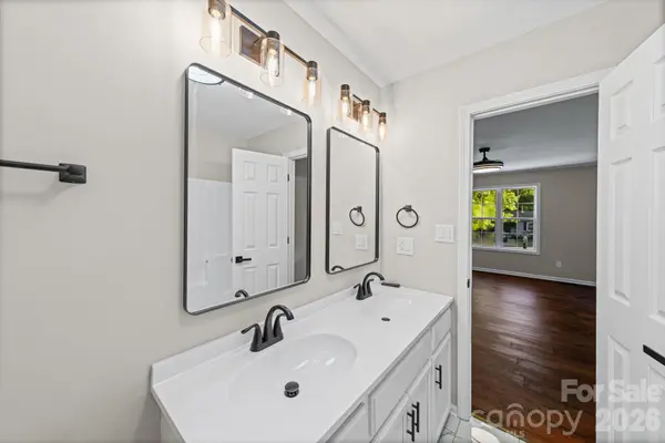 2327 Sunset DR, Gastonia, NC 28054