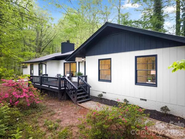 1 Virginia LN, Cullowhee, NC 28734