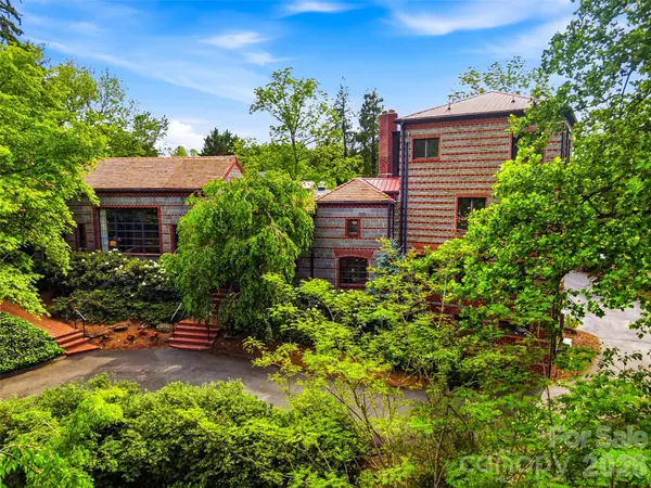 24 Kimberly AVE, Asheville, NC 28804