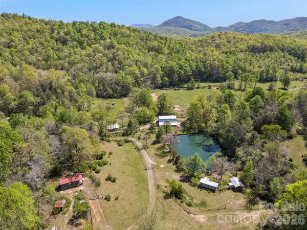 1372 Sand Branch RD, Black Mountain, NC 28711