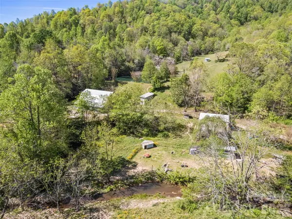 1372 Sand Branch RD, Black Mountain, NC 28711