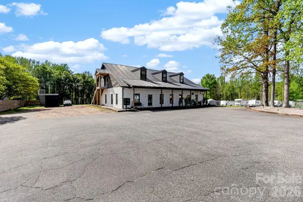 3440 E Broad ST, Statesville, NC 28625
