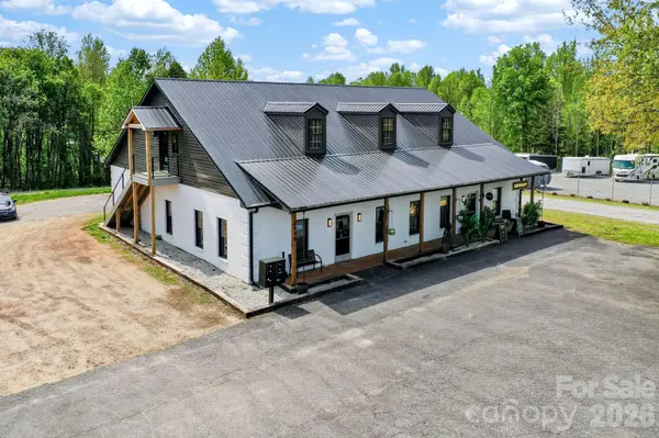 3440 E Broad ST, Statesville, NC 28625
