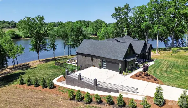 1321 St Regis CT, Monroe, NC 28110