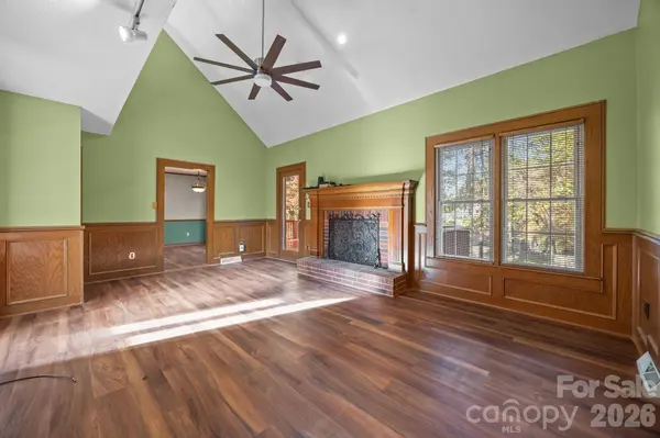 280 Birchridge DR, Kernersville, NC 27284