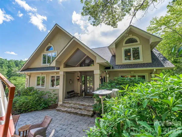 212 S Plains DR, Asheville, NC 28803
