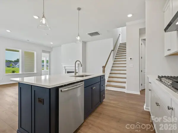 1015 Fen LN, Waxhaw, NC 28173